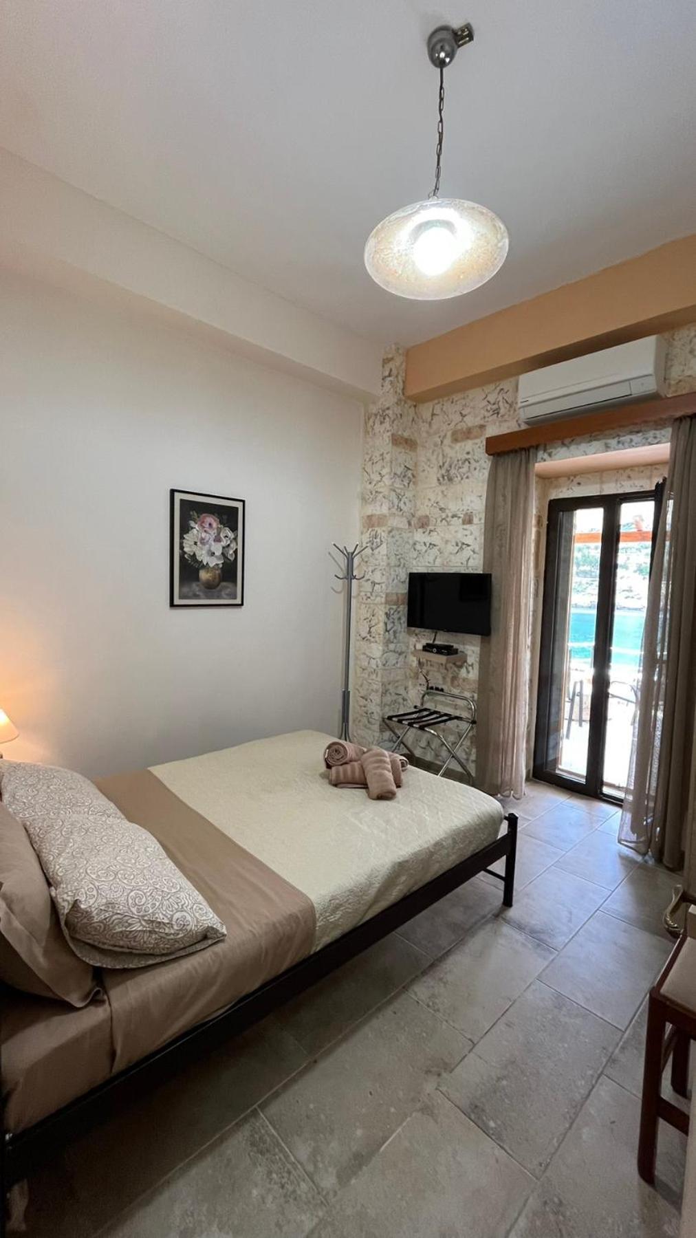 Milopetra Villa Gerolimenas Exterior photo